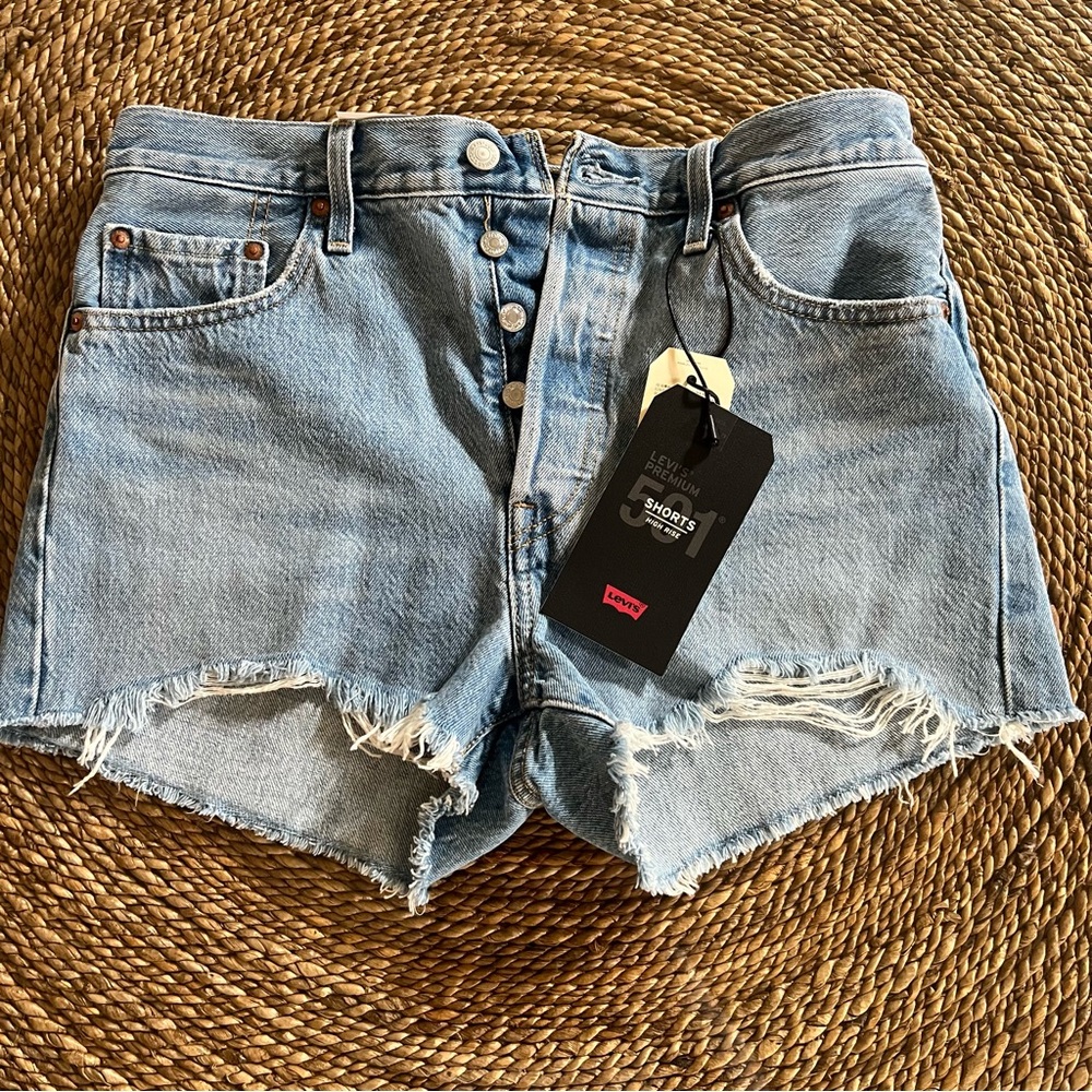 NWT LEVI’S 501 Denim Shorts